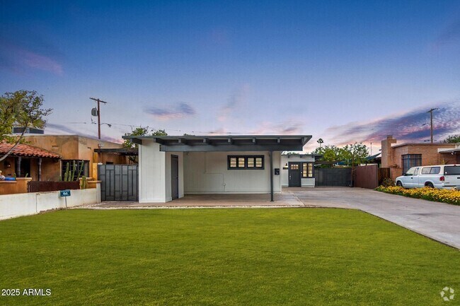 Building Photo - 1610 W Wilshire Dr Rental
