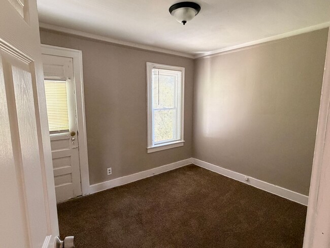 Photo - 16728 Woodingham Dr Unit Upper