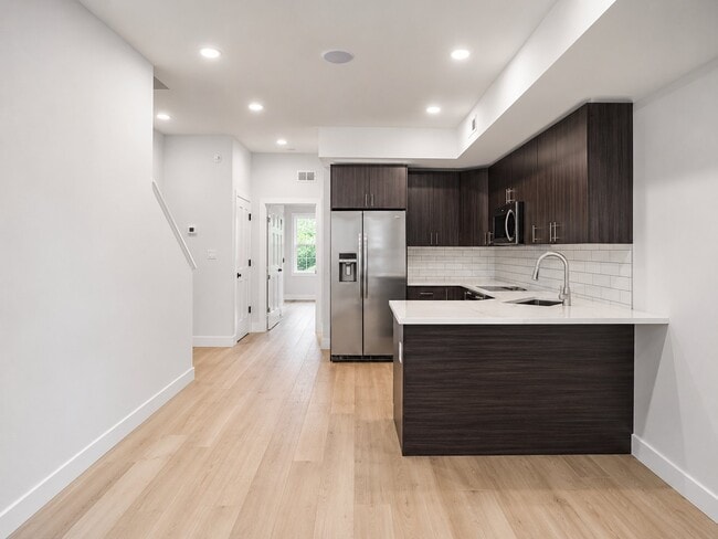 Photo - 2212 N Marshall St Unit A10