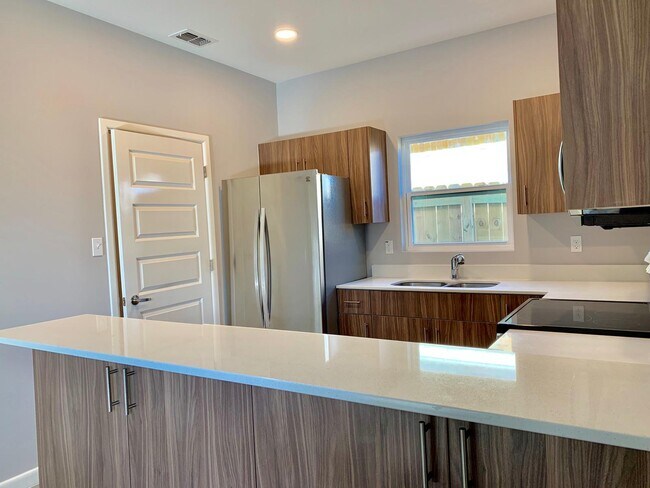 Photo - 3805 Tinsley Ave Unit 1