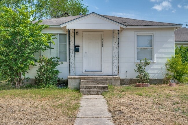 Photo - 3 Bedroom in University Park!
