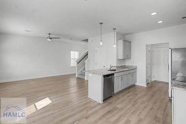 Photo - 1052 Grayson Ave