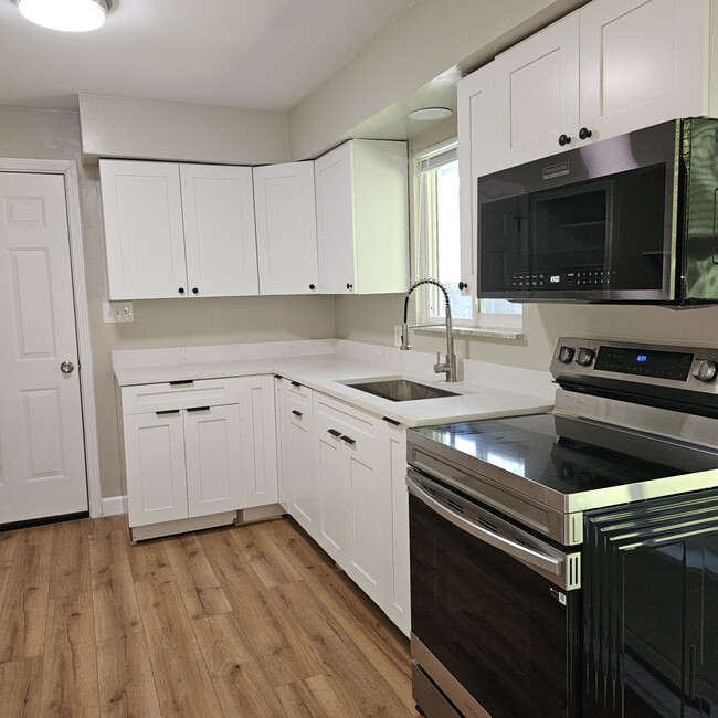 Photo - 2931 Spring Hill Dr