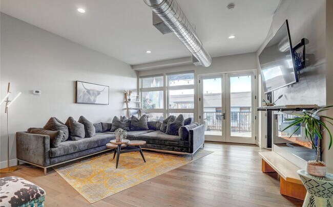 Photo - 3198 Blake St Unidad 306