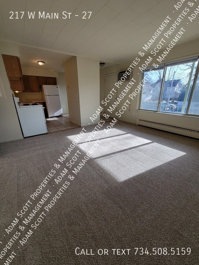 Building Photo - 217 W Main St Unit 27