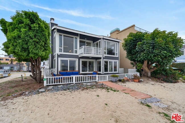 6819 E Ocean Blvd