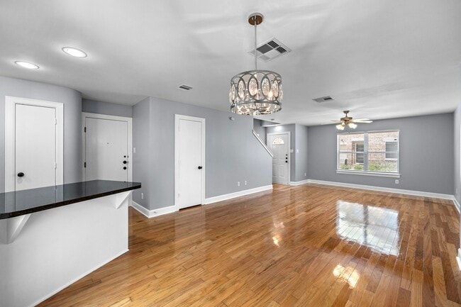 Photo - 5951 S Loop E