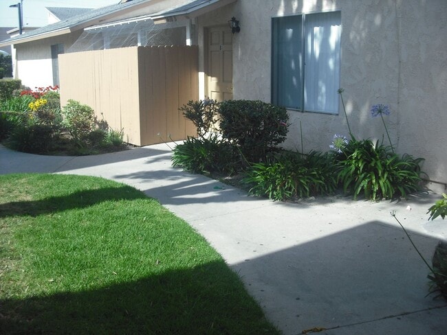 Building Photo - 1410 Friedrich Ln