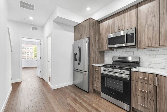 Photo - 2032 N Franklin St