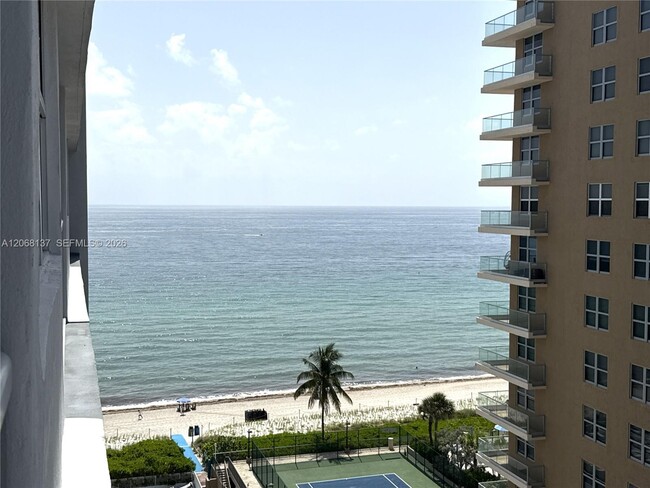 Building Photo - 1904 S Ocean Dr Unit 1206