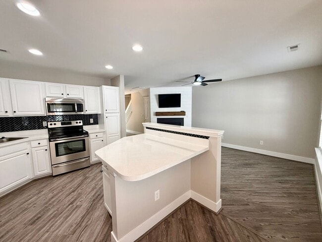 Photo - Beautiful 2 Bedroom, 2.5 Bath Townhome in St. Andrews at Stoney Creek – Golf Course Community, Wh...