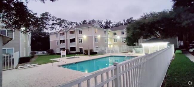 Building Photo - 4000 SW 23rd St Rental
