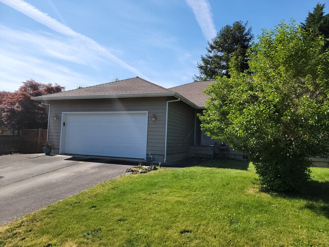 Photo - 2301 SE Chinaberry Ave