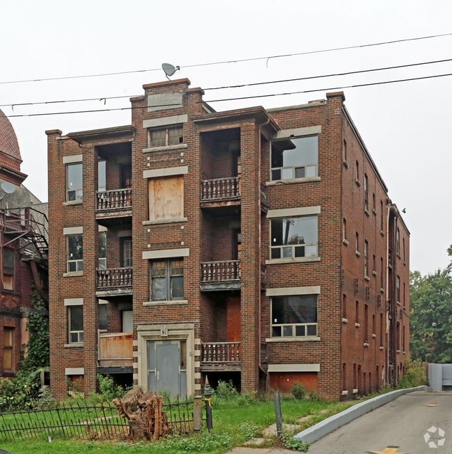 Primary Photo - Wentworth Place Apartments
