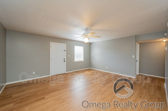 Photo - 400 7th St E Unit Apt 2H