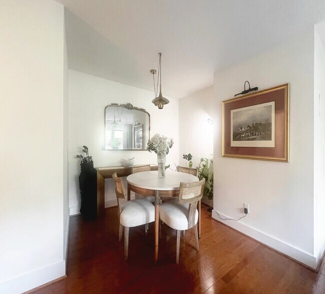 Photo - 4840 MacArthur Blvd NW Unit 301