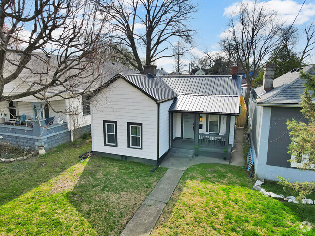 Building Photo - 722 E Court Ave Rental