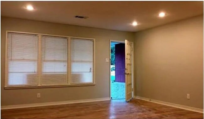 Photo - 5216 Woodrow Ave