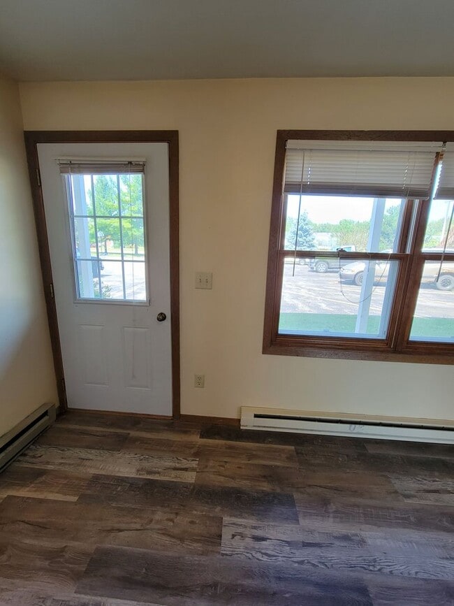 Building Photo - 542 E Bronson Rd Unit Apt. 1