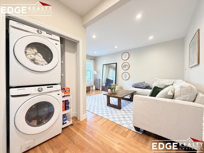 Photo - 68 Foster St