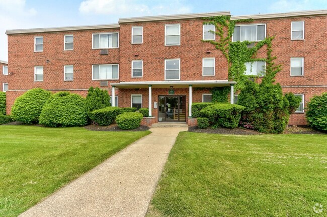 Building Photo - Ellacott Parkway Apartments