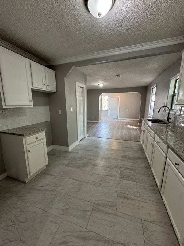 Photo - 5432 Tyler Ave