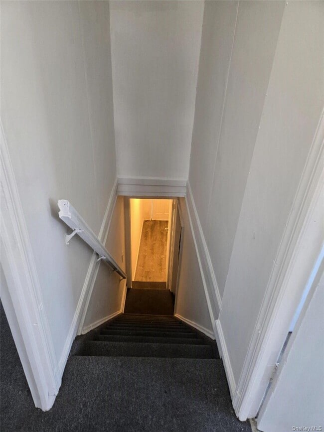 Photo - 717 Henry St Unit 2