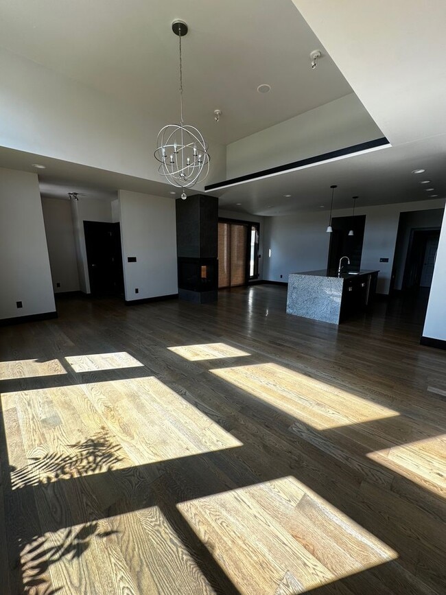 Photo - Gorgeous modern 5 bedroom - Minutes from MSU!