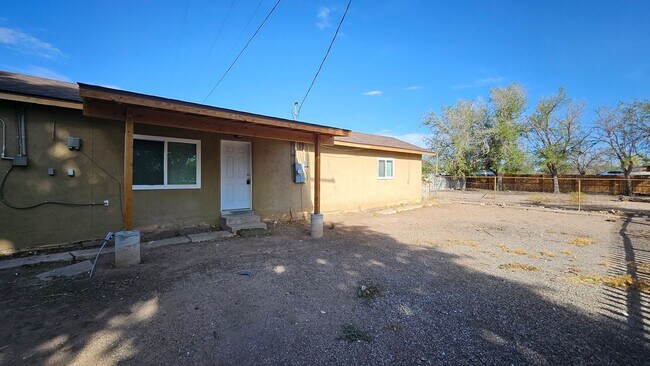 1721-1729 Del Sur Drive SW