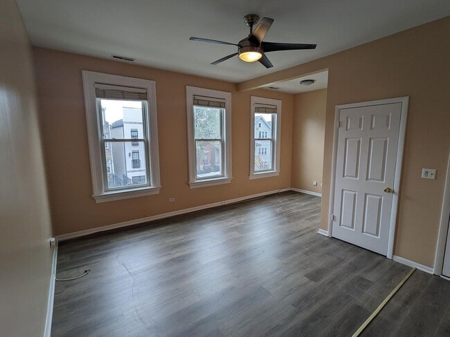 Building Photo - 2426 W. Moffat St Unit Apt. 2