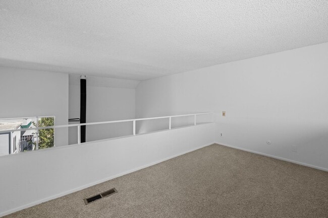 Photo - 18645 Hatteras St Unidad 271