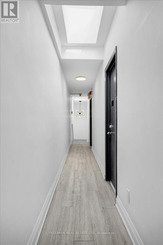 Photo - 15 Thorburn Ave