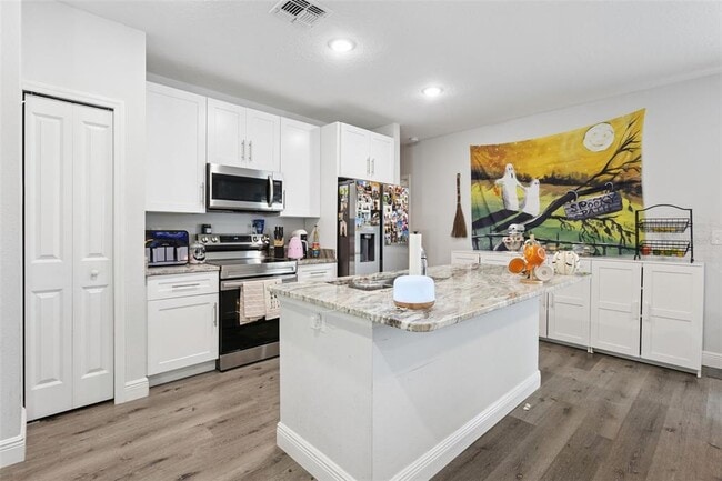 Photo - 543 Finch Ct