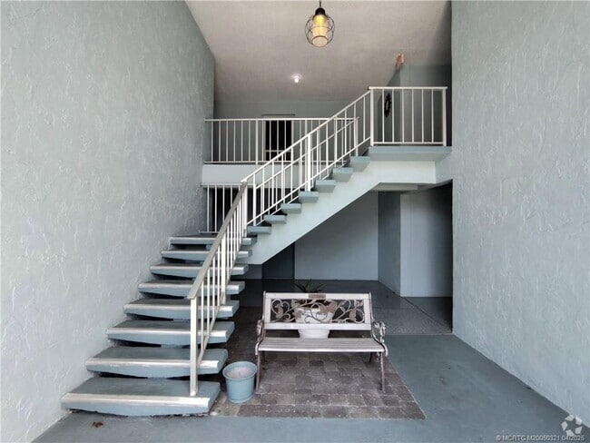 Building Photo - 950 S Kanner Hwy Unit D27 Rental