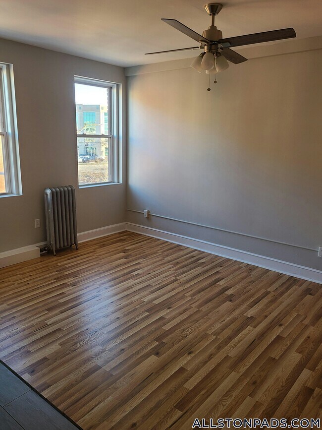 Photo - 1185 Commonwealth Ave Unidad 8