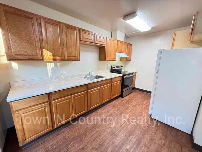 250 E Romie Ln Unit 4