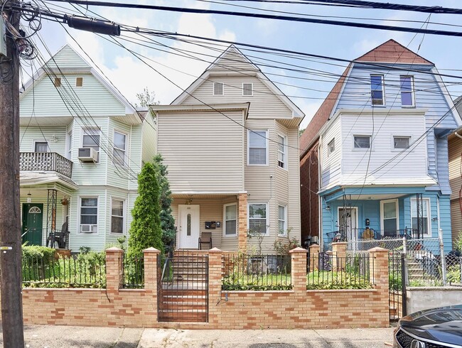 Photo - 221 Claremont Ave Apartment Unit 1