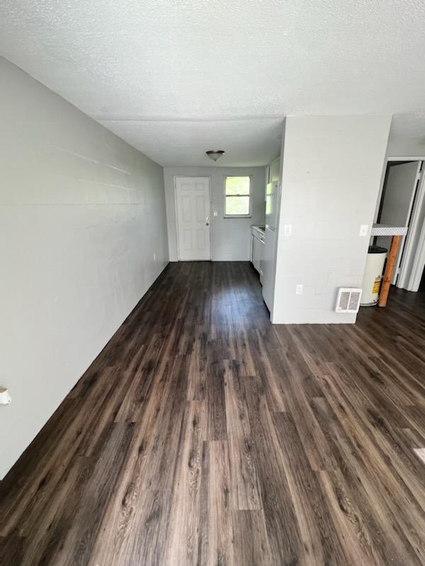 Building Photo - 522 10th St W Unit C