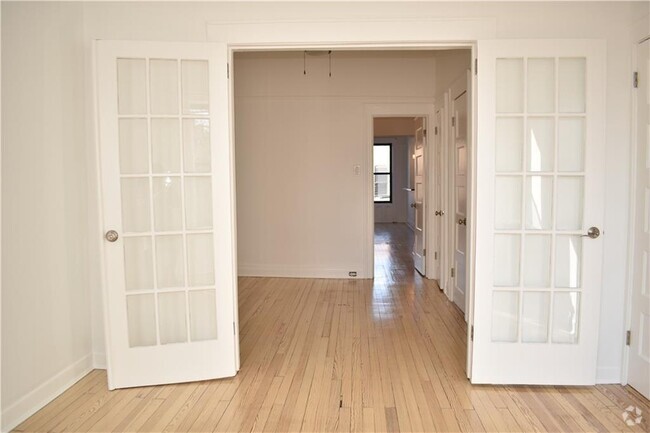 Building Photo - 427 Fenimore St Unit 2 Rental