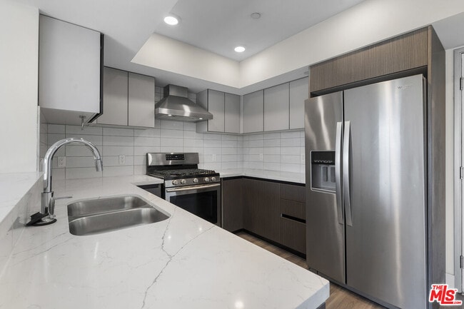 Photo - 5030 Rosewood Ave Unit 501