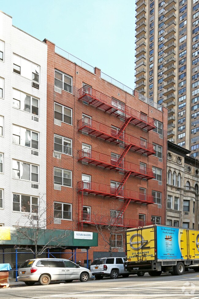 225 W 70th St - 225 W 70th St