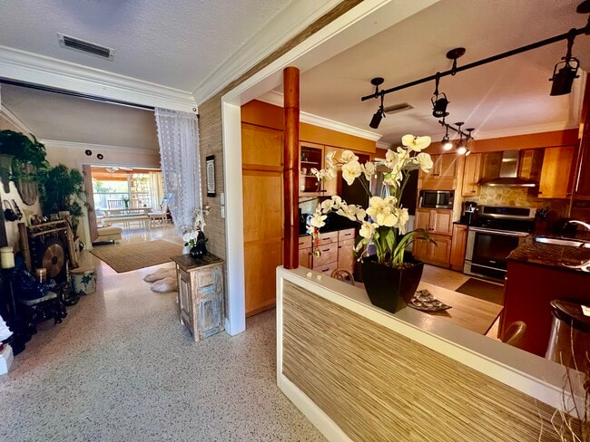 Photo - 1490 San Helen Dr