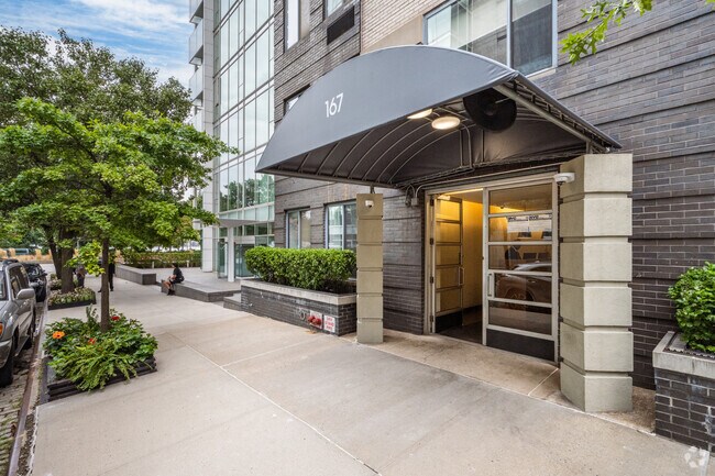 Photo - 167 Perry St