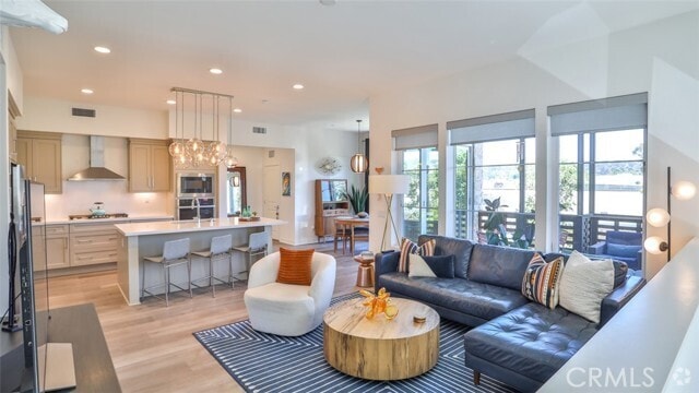 Building Photo - 1207 Doheny Way Rental