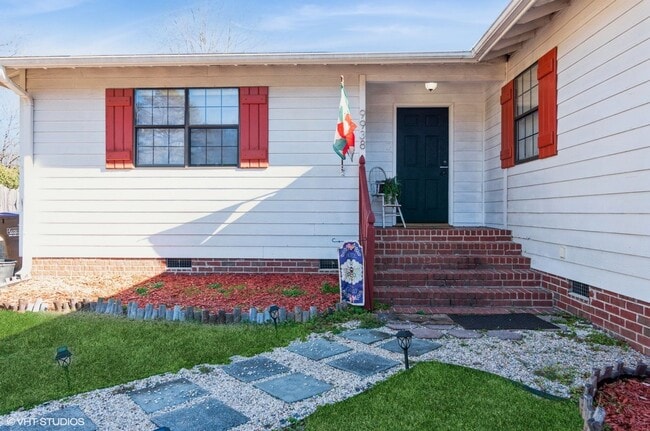 Photo - Long or Short term , NO HOA, fully furnished rental in SC!