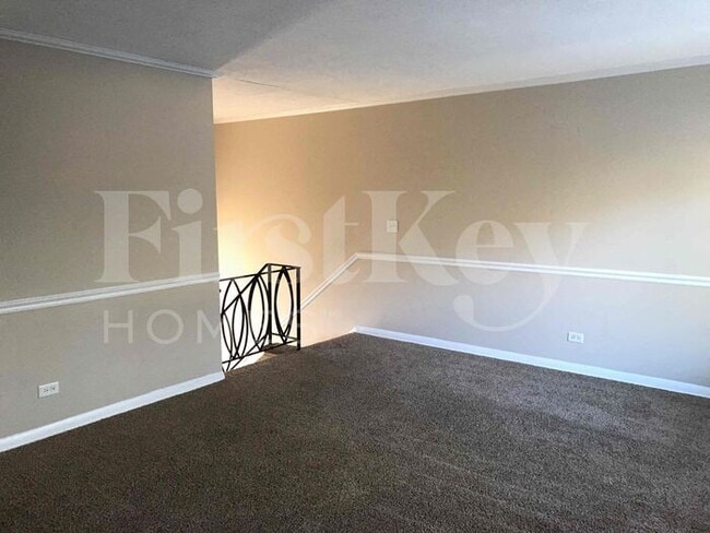 Photo - 752 W Hawley St