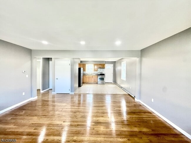 Photo - 30 Cottage Pl