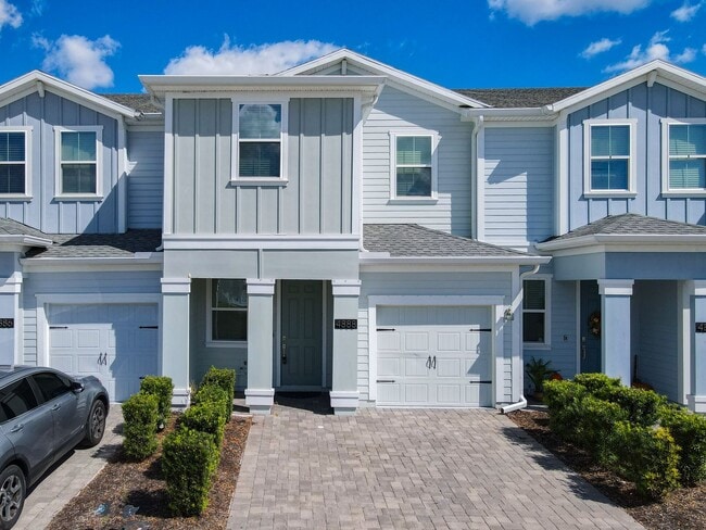 Building Photo - Two Story townhome in Storey Lake  community