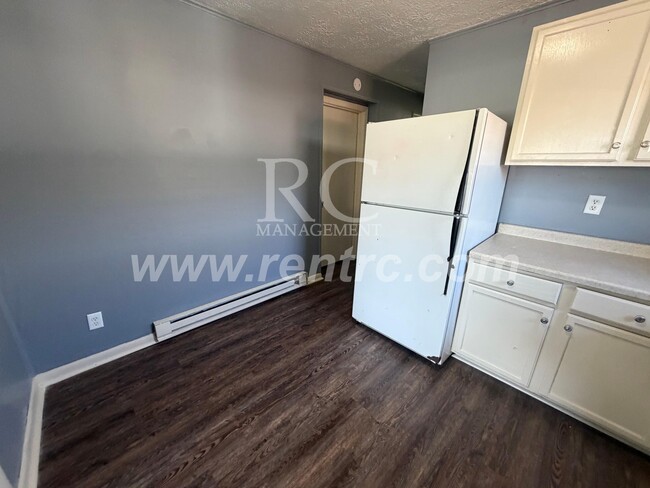 Photo - 619-1 Elm-W