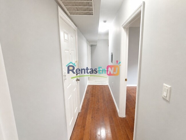 Photo - 406 Park Ave Unidad 4C